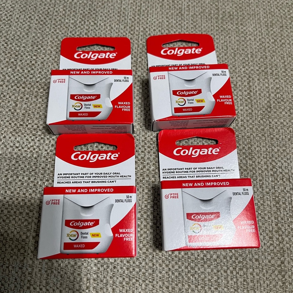 4X Colgate Waxed Flavor Free Dental Floss 50‎ M Each,